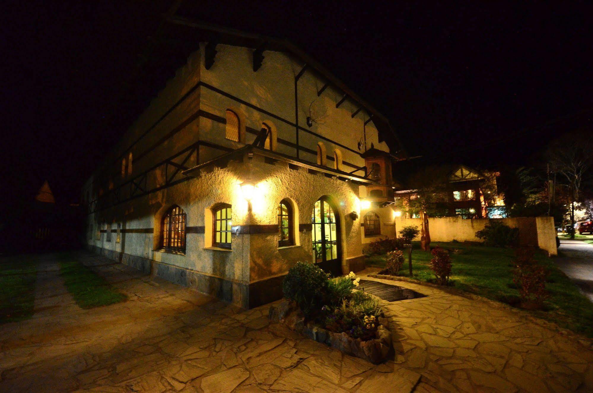 Hostería La Posta Del Cazador San Martín de los Andes Exterior foto