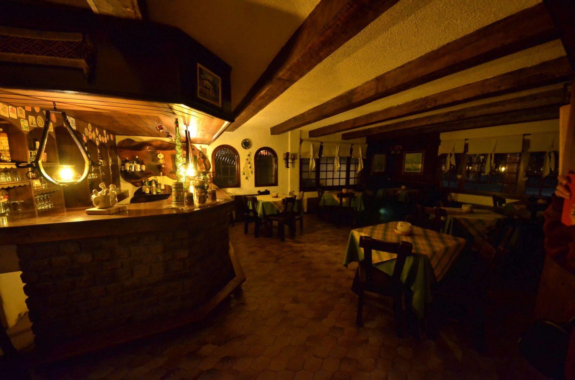 Hostería La Posta Del Cazador San Martín de los Andes Exterior foto
